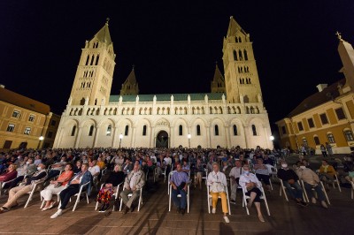 Koncert a székesegyház tetején